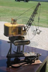 lot 189 image: VINTAGE TONKA DRAGLINE PRESSED STEEL STEAM ENGINE CRANE , 25H&nbsp