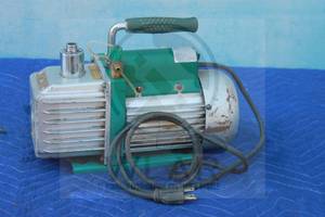 lot 9 image: REFED ECO-9 TWO-STAGE VACUUM PUMP , 4669661