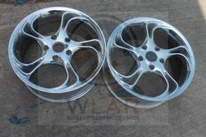 lot 24 image: TOTAL OF 2 NEEPER SYNCHRO CHROME WHEEL RIMS&nbsp , 35332&nbsp