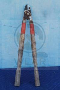lot 29 image: ADJUSTABLE ANVIL&nbsp PRUNER ,26&nbsp