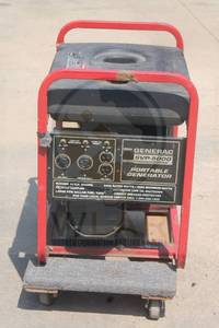 lot 41 image: BRIGGS &amp STRATTON GENERAC SVP5000 PORTABLE GENERATOR&nbsp 09719-2 ,&nbsp  FOUR WHEEL DOLLY NOT INCLUDED&nbsp