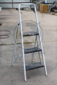 lot 60 image: RICAM INDUSTRIES 3-STEP COMMERCIAL TYPE II LADDER WITH LIFT TRAY 01-23001-01&nbsp , 4FT X 6 12&nbsp  225LB CAP&nbsp