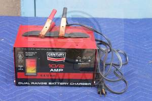 lot 72 image: CENTURY 102 AMP DUAL RANGE BATTERY CHARGER 87102&nbsp