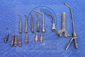 lot 87 image: VARIOUS BRAND&nbsp OXY-ACETYLENE WELDING TORCH COMPONENTS ,  SEE PICS&nbsp