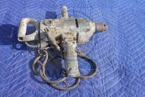 lot 95 image: ROCKWELL HEAVY DUTY 12 D-HANDLE DRILL MODEL 668&nbsp