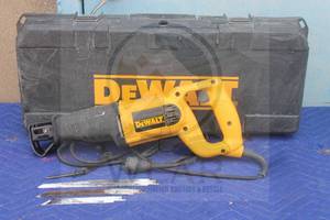 lot 118 image: DEWALT DW303 RECIPROCATING SAW WITH&nbsp 3- BLADES &amp DEWALT STORAGE CASE&nbsp