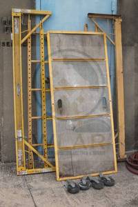 lot 158 image: COMPLETE WERNER SCAFFOLDING WITH DECK AND CASTERS
