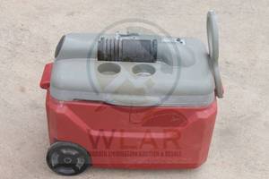 lot 171 image: ICYBREEZE ROLLING COOLER WITH BATTERY AND CHARGER