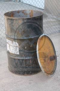 lot 19 image: STEEL 55 GALLON DRUM WITH LID&nbsp