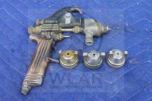 lot 206 image: BINKS PAINT SPRAY GUN MODEL 18&nbsp WITH 3- SPRAY GUN NOZZLE AIR CAPS , 66P, 66PE, 63PB&nbsp