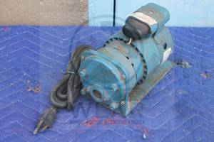 lot 212 image: COLE PARMER MASTER FLEX CENTRIFUGAL PUMP 7531.00