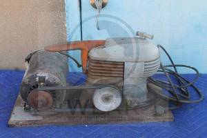 lot 219 image: VINTAGE 1940S SEARS ROEBUCK CO. CRAFTSMAN 283 PAINTING&nbsp AIR COMPRESSOR&nbsp
