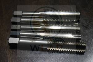 lot 61 image: TOTAL OF 5 ASSORTED BRANDSIZE HSS 3 &amp 4 FLUTE&nbsp PLUG HAND TAPS , -REGAL 916 -24 , USA 12-13 NC , HELI-COIL 38 -16 NC , VERMONT 12 -13 NC , R&ampN 12-13 NC  SEE PICS&nbsp&nbsp