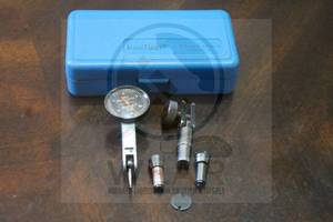 lot 9 image: BROWN &amp SHARPE BEST TEST DIAL TEST INDICATOR , 7030-5 IN CASE&nbsp