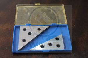 lot 12 image: TOTAL OF 2 PRECISION MACHINIST ANGLE BLOCKS , IN CASE&nbsp
