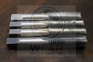 lot 32 image: TOTAL OF 4 HSS 4FLUTE THREADED CARBIDE PIPE HAND TAPS , 3 78L  SEE PICS&nbsp