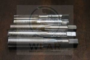lot 57 image: TOTAL OF 5 ASSORTEDSIZE BRAND HAND&nbsp TAPS ,- REGAL 12-28 , CRAFTSMAN 12-13 , VERMONT 38-16 , VERMONT 12-13 , CRAFTSMAN 38 - 24&nbsp