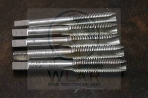 lot 77 image: TOTAL 5 ASSORTED BRAND 716&nbsp 3FLUTE HSS HAND TAPS  SEE PICS&nbsp