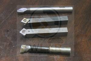 lot 97 image: TOTAL OF 4 INDEXABLE CARBIDE INSERT LATHE TURNING TOOL HOLDERS&nbsp