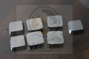 lot 101 image: TOTAL OF 7 SQUARE CARBIDE MILLING INSERTS  SEE PICS&nbsp