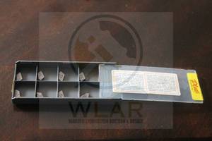 lot 105 image: ISCAR IC354 CARBIDE&nbsp 8PC MILLING INSERTS 354 , IN CASE&nbsp