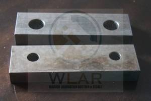 lot 114 image: TOTAL OF 2 MACHINIST VISE STEEL JAWS , 6 L X 2&nbsp
