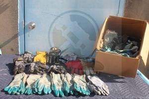lot 40 image: GENEROUS AMOUNT ASSORTED BRANDSIZE WORK GLOVES  SEE PICS&nbsp