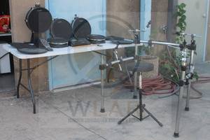 lot 91 image: ALESIS NITRO ELECTRIC DRUM TORBO&nbsp MESH SET KIT WITH ALESIS&nbsp CURVED DRUM RACK DRUM STICKS &amp DRUM STOOL  SEE PICS&nbsp
