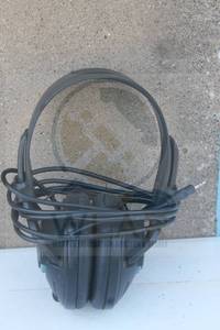 lot 93 image: DIGITAL STEREO HEADPHONES&nbsp