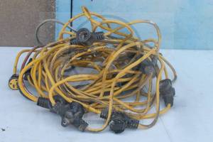 lot 97 image: ERICSON LONG MULTI&nbsp BULB OUTDOOR EXTENSION CORD&nbsp