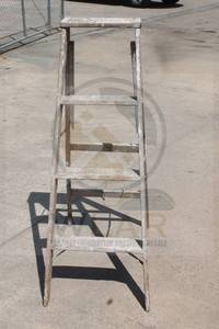 lot 108 image: WERNER 4FT WOOD LADDER&nbsp