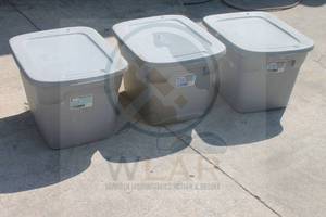 lot 123 image: TOTAL OF 3 STERILITE&nbsp GREY 18 GALLON&nbsp LIDDED TOTES&nbsp
