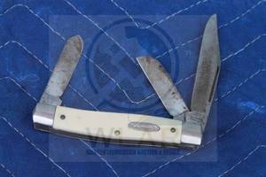 lot 22 image: VINTAGE RANGER PROV MADE IN USA WHITE&nbsp 3-BLADE&nbsp STOCKMAN COLLECTIBLE FOLDING POCKET&nbsp KNIFE&nbsp