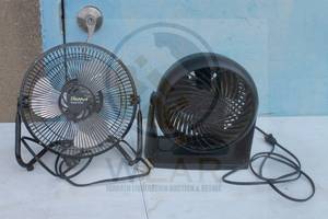 lot 157 image: TOTAL OF 2 PERSONAL AIR CIRCULATOR DESK OFFICE FANS , IMPRESS HVF9 &amp HONEYWELL KAZ INC HT-800 SERIES&nbsp