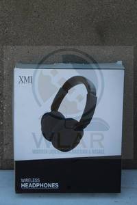 lot 224 image: XMI MOBILE LIGHT WEIGHT WIRELESS HEADPHONES WITH BLUETOOTH KS-B777