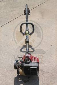 lot 209 image: HYPER TOUGH H2500 GAS STRING TRIMMER&nbsp