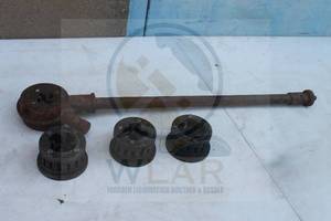lot 210 image: LAFWETTE ENGINEERING&nbsp INC SELF OILING&nbsp HPE MANUAL&nbsp PIPE THREADER WITH 4- LETCO NO.5 PIPE THREADING DIES 2131854&nbsp