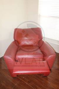 lot 6 image: RED LEATHER&nbsp CLUB ARM CHAIR RECLINER&nbsp