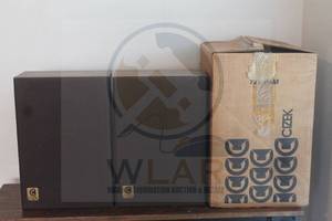 lot 33 image: CIZEK THE 727 SPEAKER TWO WAY ACOUSTIC SUSPENSION SPEAKER SET IN ORIGINAL BOX&nbsp