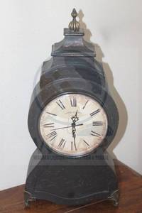 lot 53 image: VINTAGE FRENCH DESIGN GALERIE DU GASTON 79S BOULEVARD RASPAIL 1885&nbsp MANTLE TABLE DESK CLOCK , 18H&nbsp&nbsp