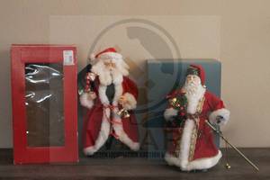 lot 73 image: TOTAL OF 2 TALL SANTA&nbsp FIGURES&nbsp CHRISTMAS TABLE TREE TOPPERS&nbsp IN ORIGINAL BOX  SEE PICS