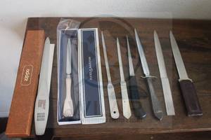 lot 144 image: TOTAL OF 8 VINTAGE ASSORTED BRAND LETTER OPENERS  SEE PICS&nbsp