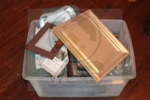 lot 149 image: LOT OF ASSORTED BRAND  SIZE PICTURE FRAMES TOTE INCLUDED&nbsp