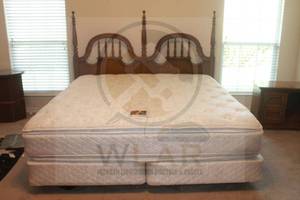 lot 155 image: VINTAGE&nbsp THOMASVILLE&nbsp FURNITURE PORTFOLIO COLLECTION WOODEN KING SIZE&nbsp 5FT TALL HEADBOARD &amp FOOTBOARD&nbsp WITH FREE MATTRESS  BOXSPRING&nbsp&nbsp