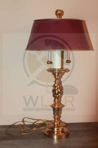 lot 164 image: 1990 TOLEWARE SPIRAL BRASS&nbsp 24 TABLE LAMP WITH METAL SHADE MADE IN TAIWAN&nbsp