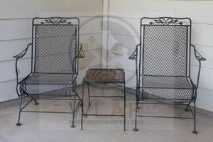 lot 186 image: THREE PIECE RUSSELL WOODARD&nbsp WROUGHT IRON COIL SPRING&nbsp ARM CHAIRS &amp SIDE TABLE OUTDOOR PATIO&nbsp SET&nbsp