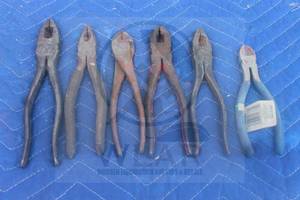 lot 18 image: TOTAL OF 6 VARIOUS BRAND DIAGONAL WIRE STRIP CUTTER PLIERS  SEE PICS&nbsp