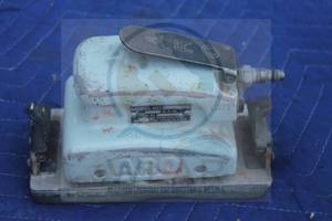lot 50 image: ARO 8444 PNEUMATIC AIR&nbsp STRAIGHT LINE SANDER&nbsp