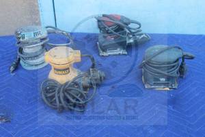 lot 51 image: TOTAL OF 4 RANDOM ORBIT PALM SANDERS , -DEWALT , MAKITA, BLACK &amp DECKER&nbsp