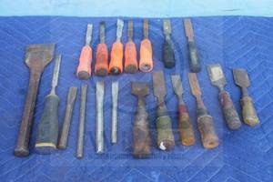lot 20 image: TOTAL OF 19 VARIOUS BRANDSIZE CHISELS  SEE PICS&nbsp